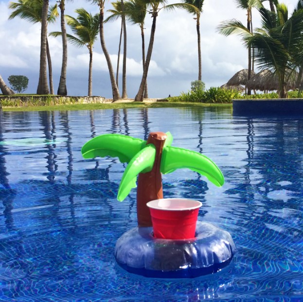 Mini točak za bazen na naduvavanje za držanje pića od palme
