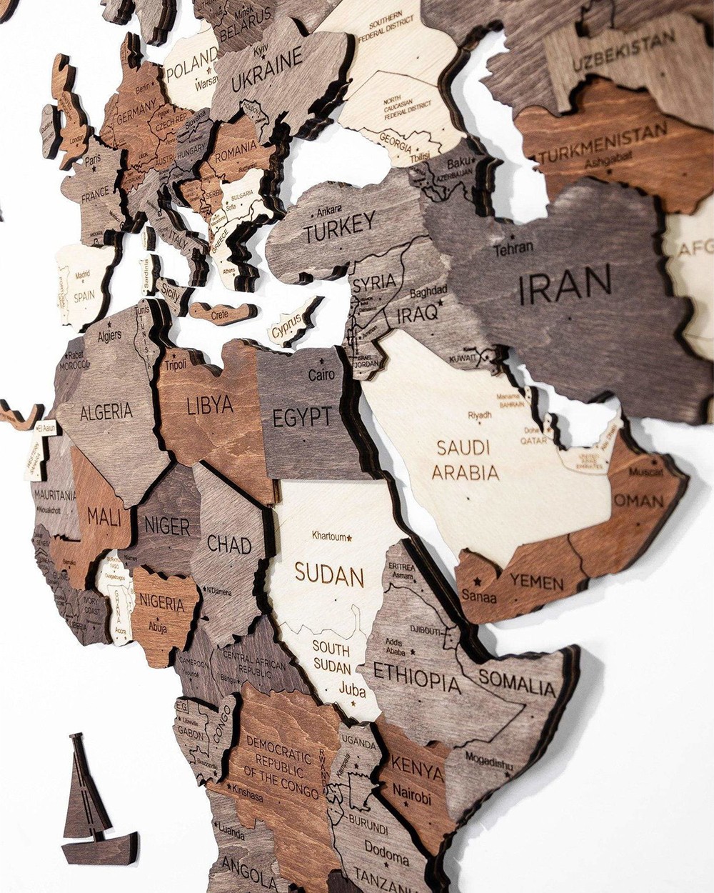 3D zidna drvena karta sa zemljama