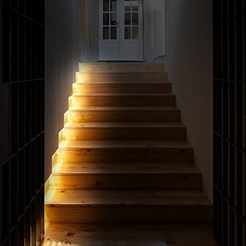 orijentacijsko svjetlo na led traci stepenica